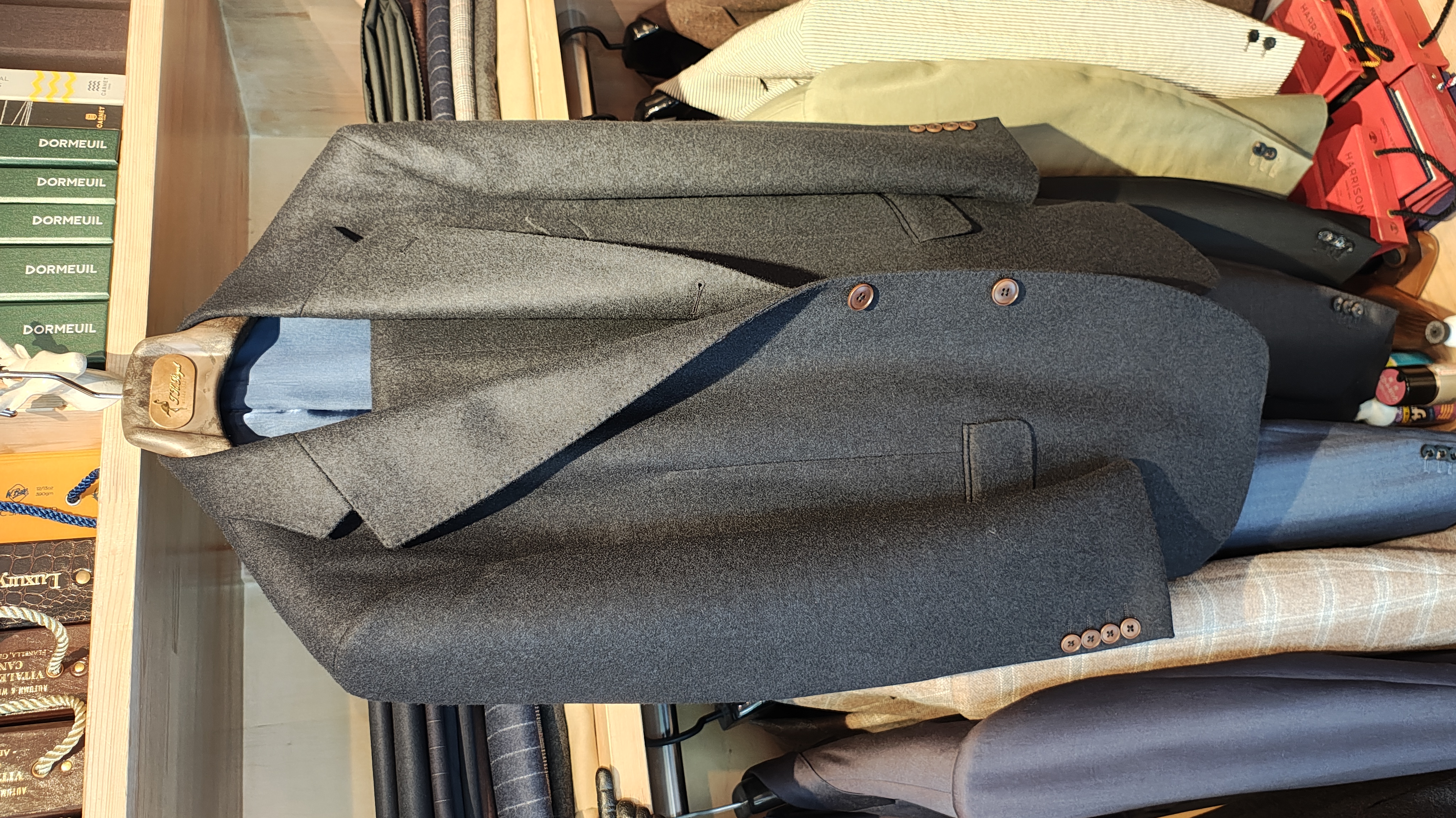 ネイビースーツ